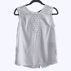 Maison Coupe White Eyelet Lace Sleeveless Blouse Button Back Rayon Top Medium